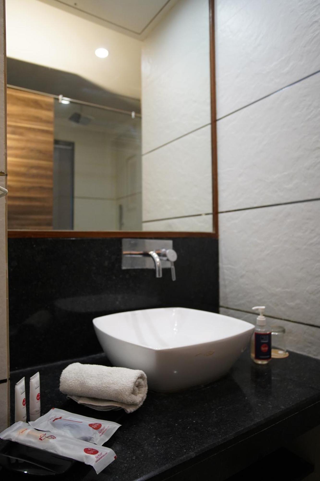 Spree Hotel Jaipur Eksteriør billede